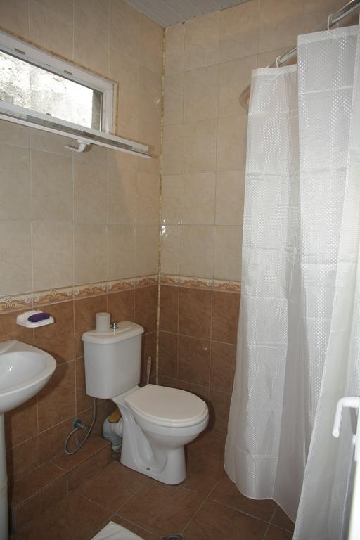 Guest House Nona Kutaisi Exterior photo