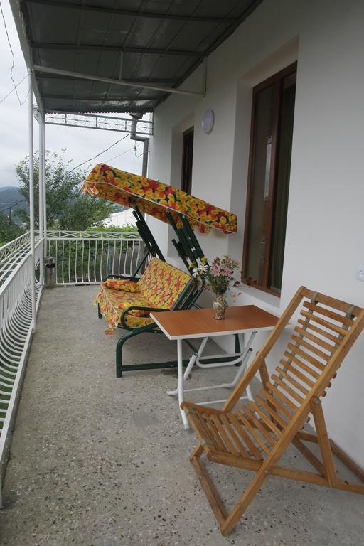 Guest House Nona Kutaisi Exterior photo